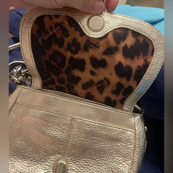 B. Makowsky gold, mini bag wedding convertibleCrossbody & wrist, lots of pockets - Picture 2 of 10